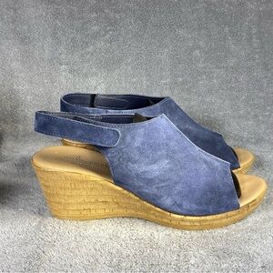 Mila Paoli Shoes Sandal’s Women’s Size 7 Blue Heels